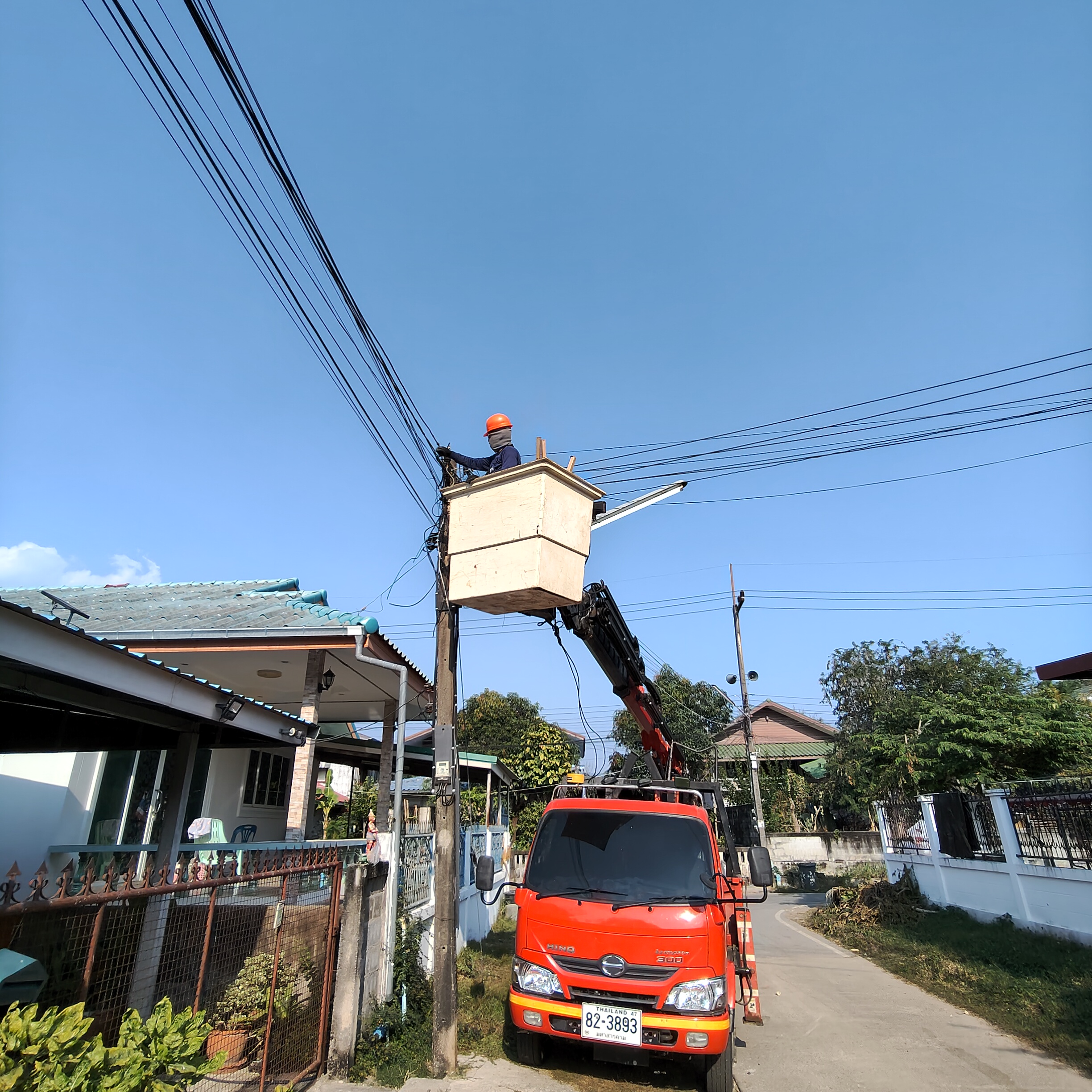 ภาพประกอบ: ไฟฟ้าสาธารณะดับ