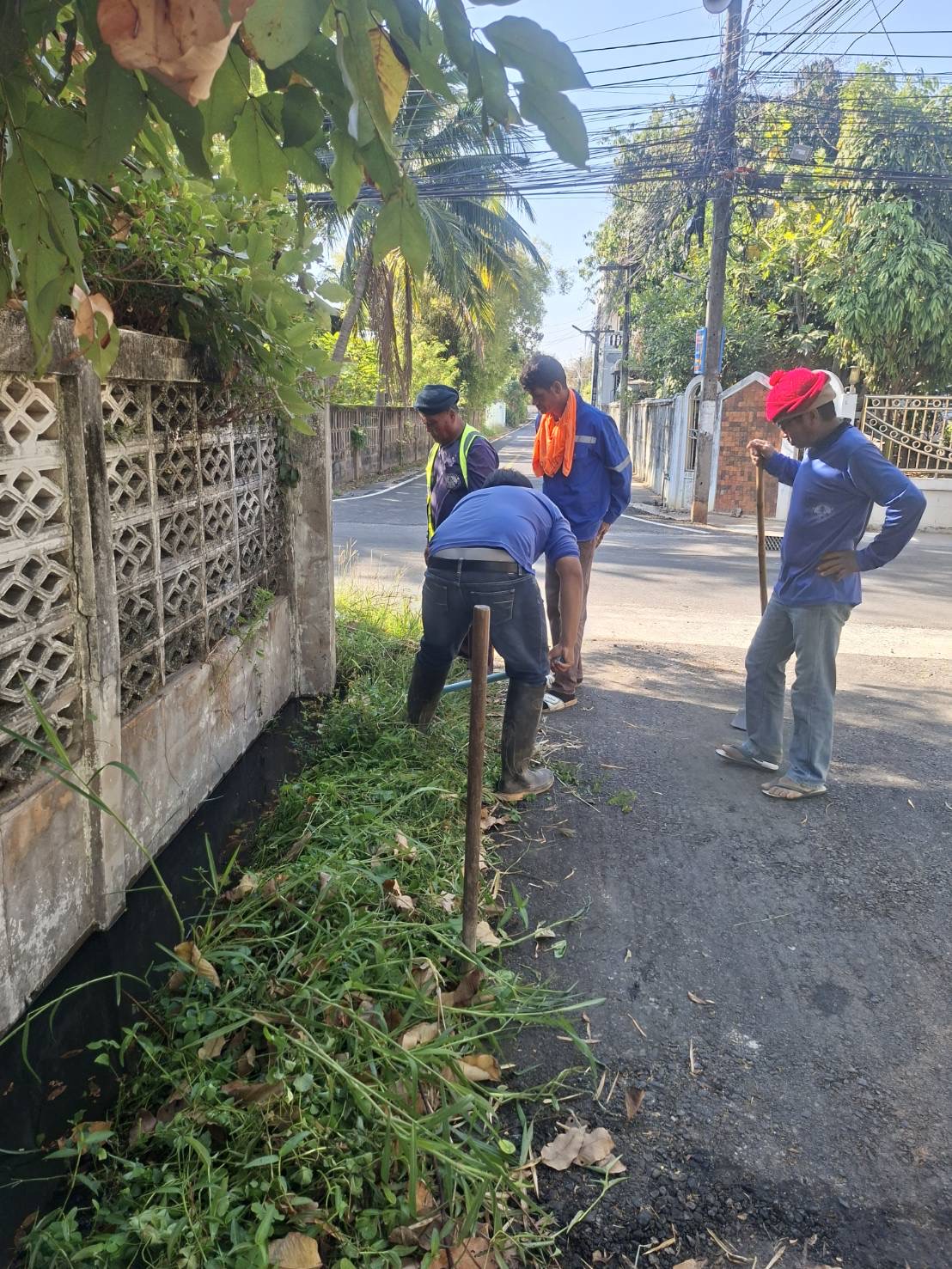 ภาพประกอบ: ท่อระบายน้ำอุดตัน/ชำรุด