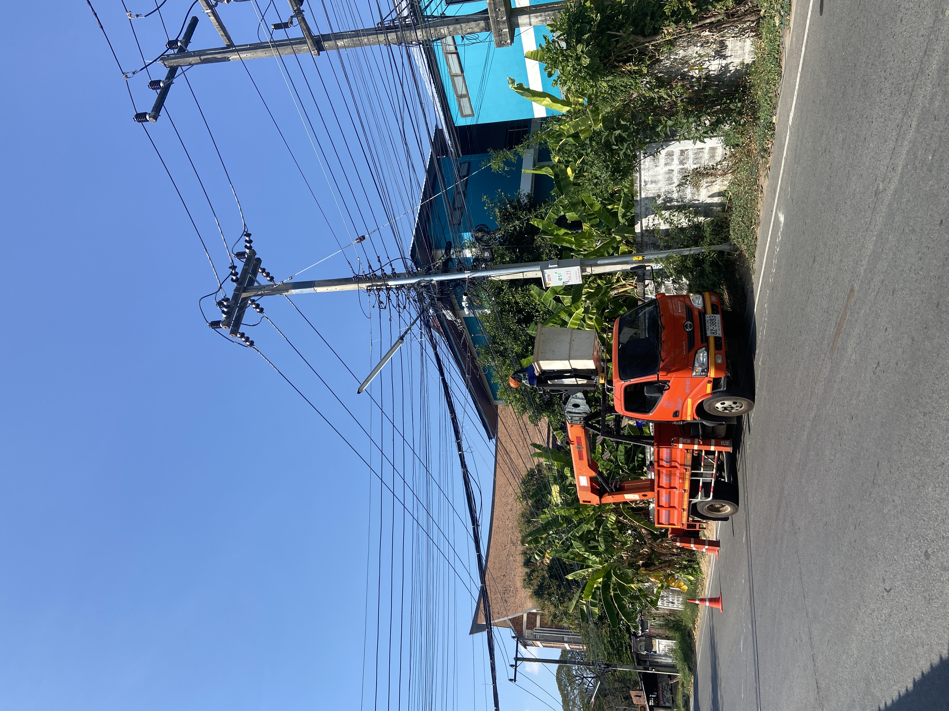 ภาพประกอบ: ไฟฟ้าสาธารณะดับ