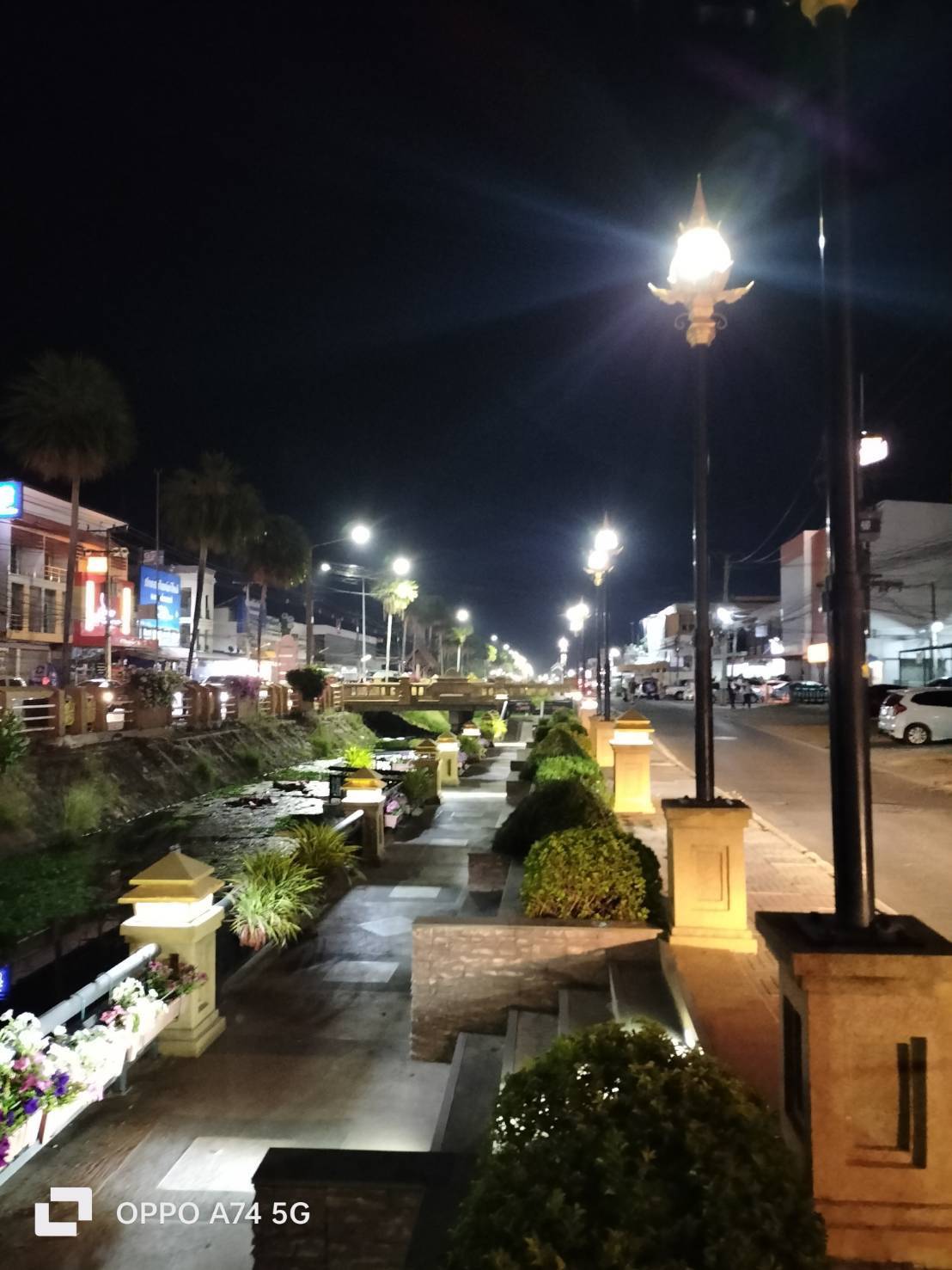 ภาพประกอบ: เสาไฟฟ้าชำรุด/เอน