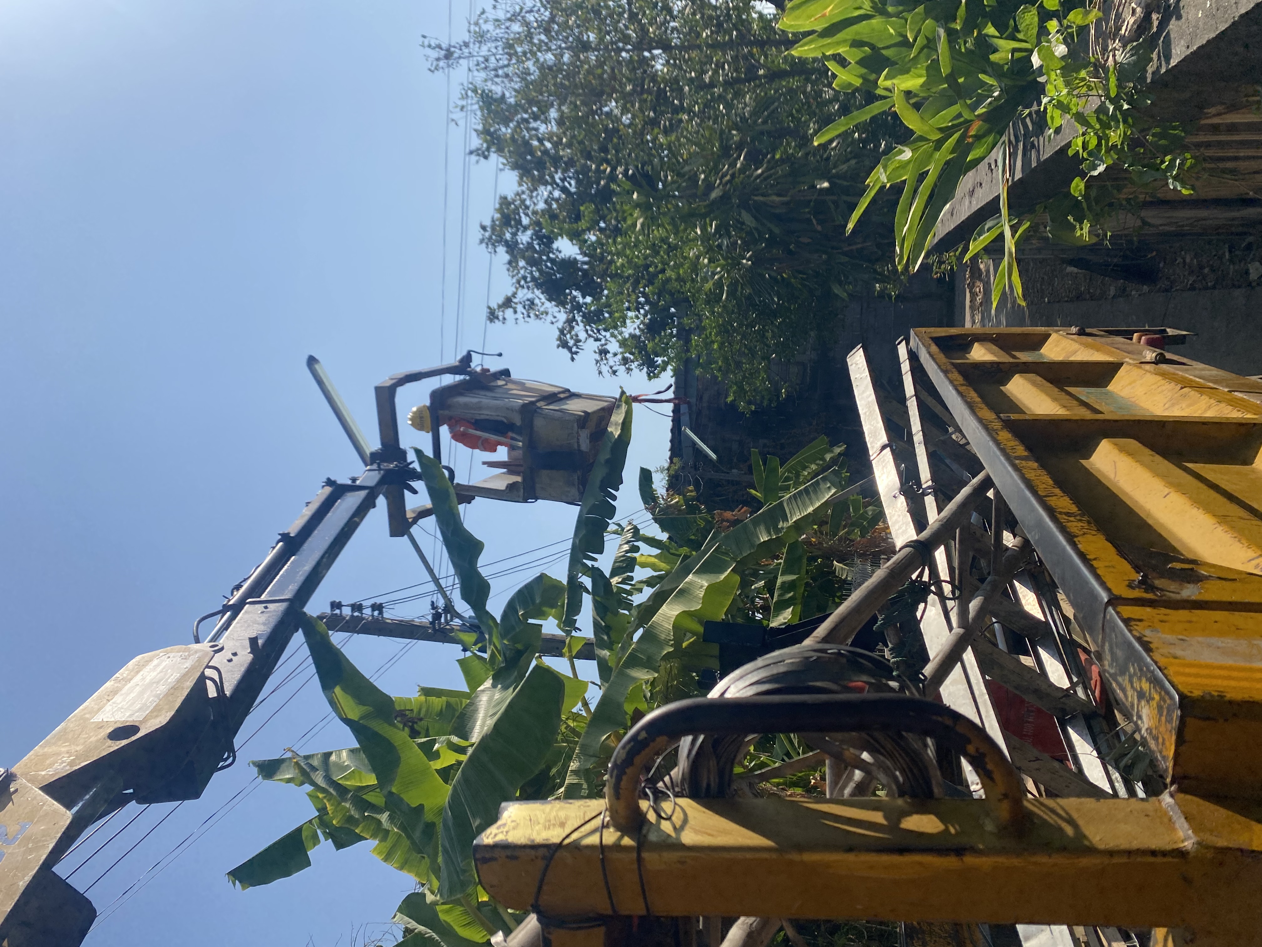 ภาพประกอบ: ไฟฟ้าสาธารณะดับ