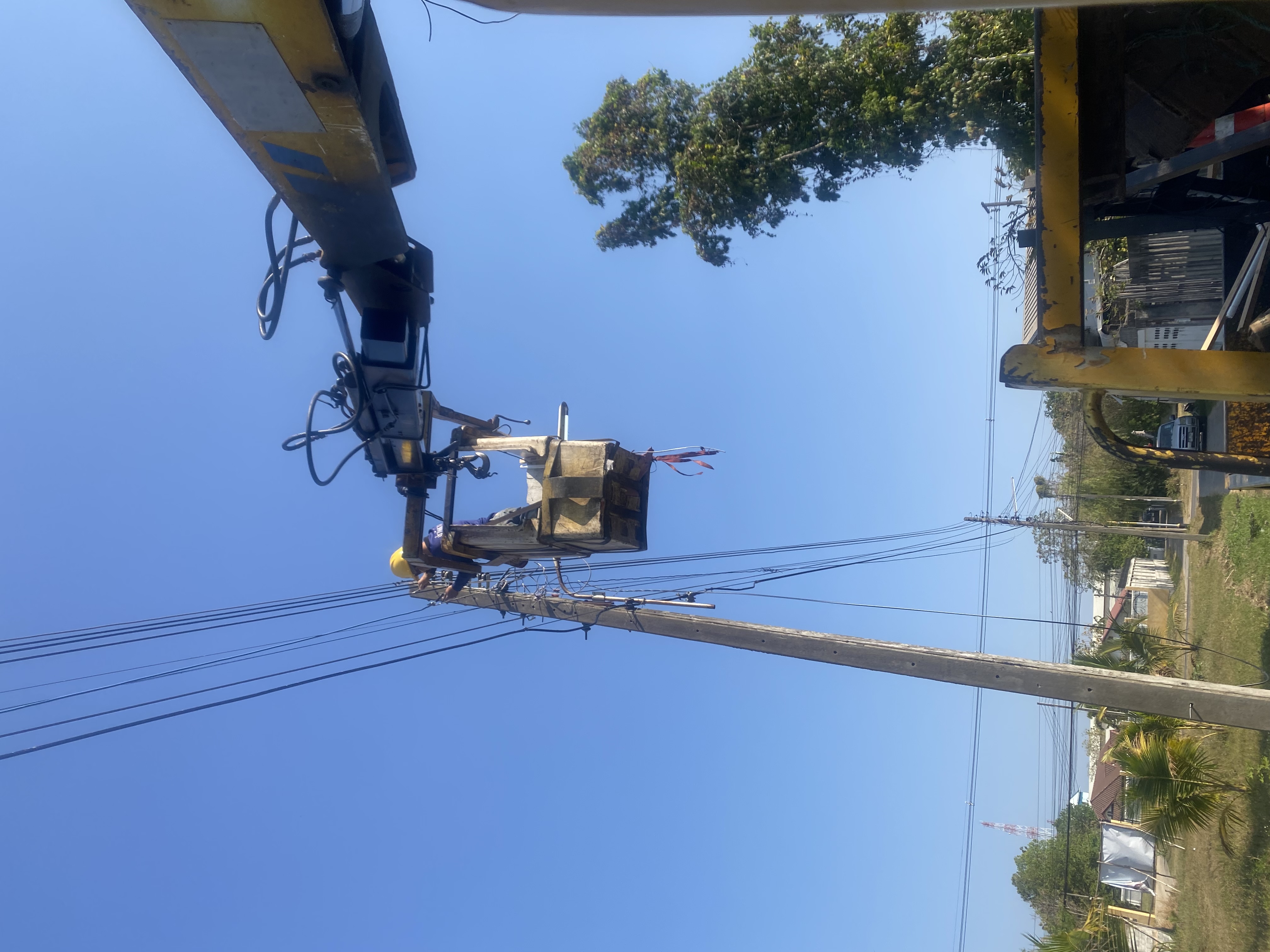 ภาพประกอบ: ไฟฟ้าสาธารณะดับ