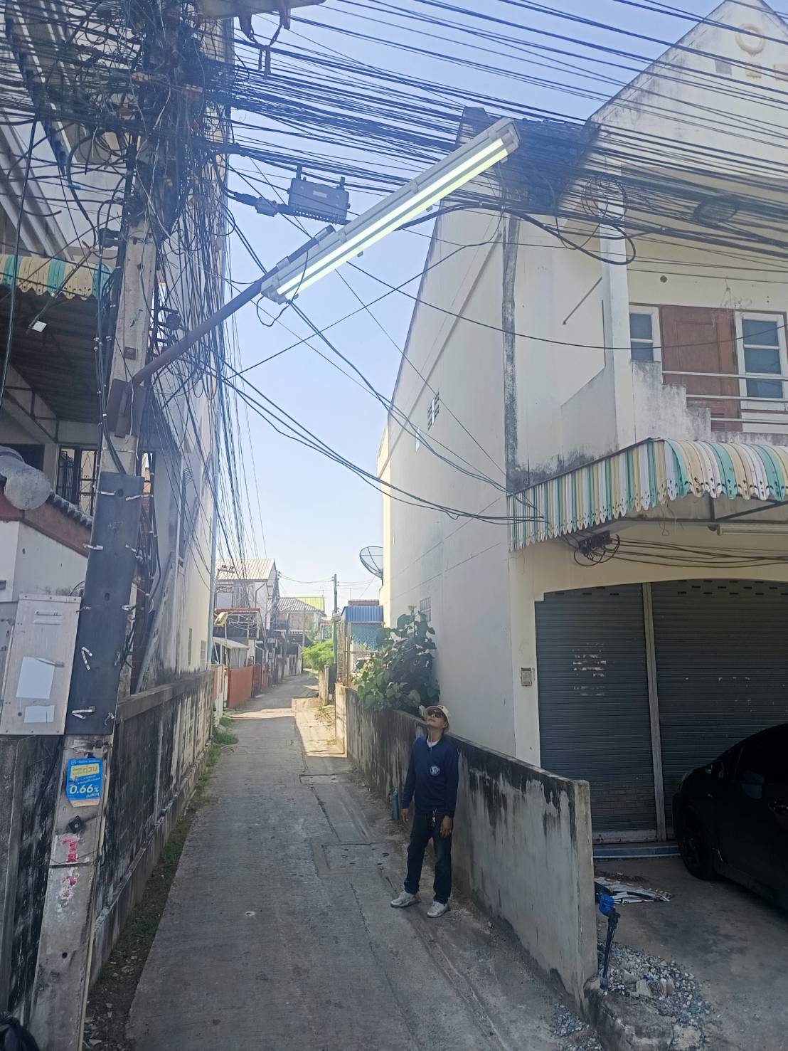 ภาพประกอบ: ไฟฟ้าสาธารณะดับ