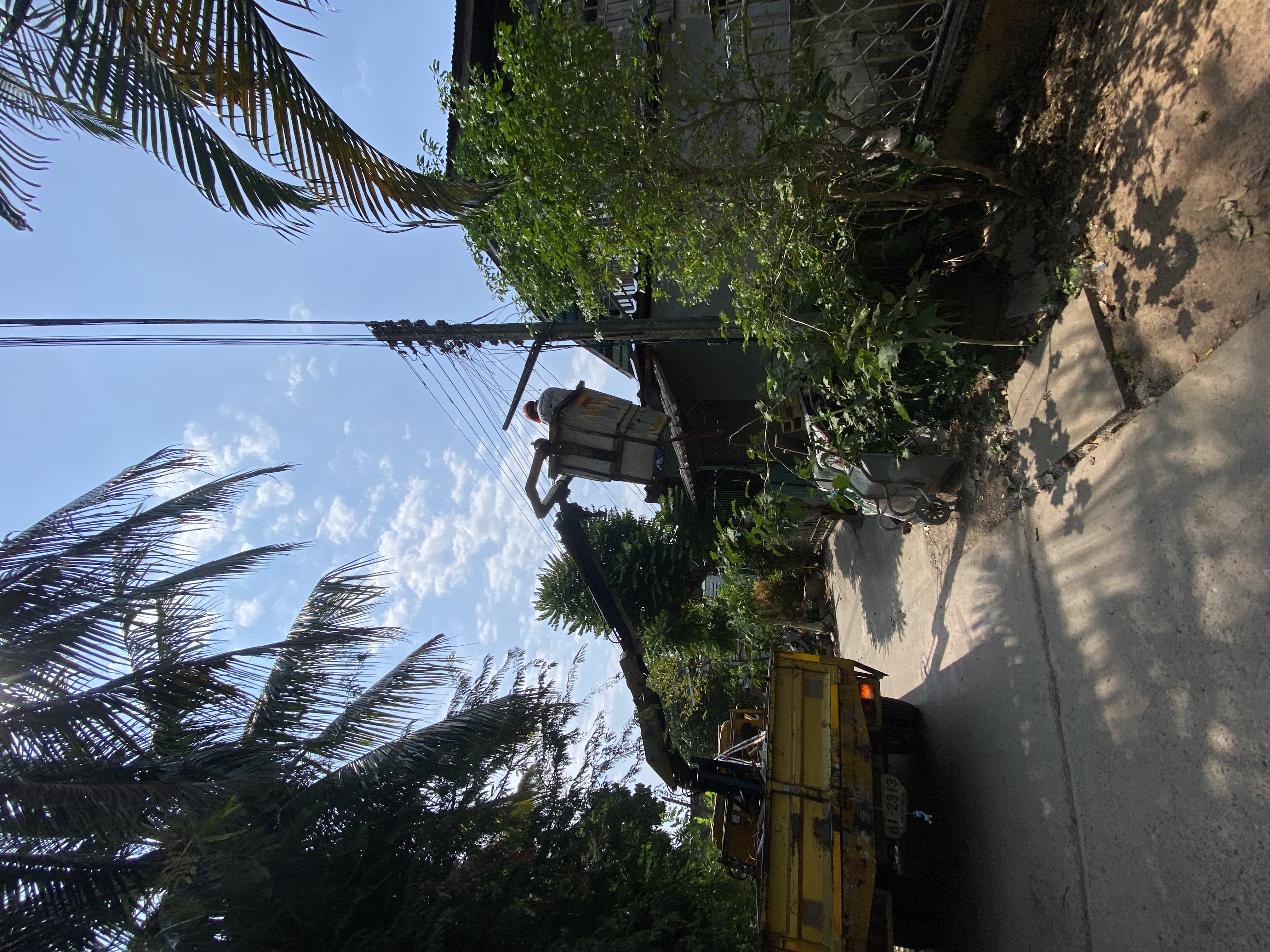 ภาพประกอบ: ไฟฟ้าสาธารณะดับ