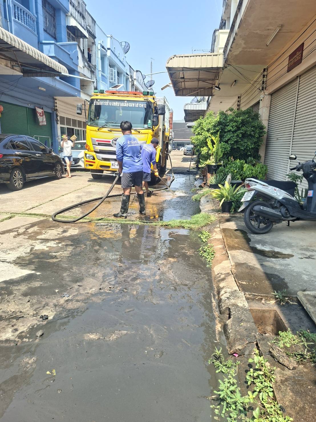 ภาพประกอบ: ท่อระบายน้ำอุดตัน/ชำรุด