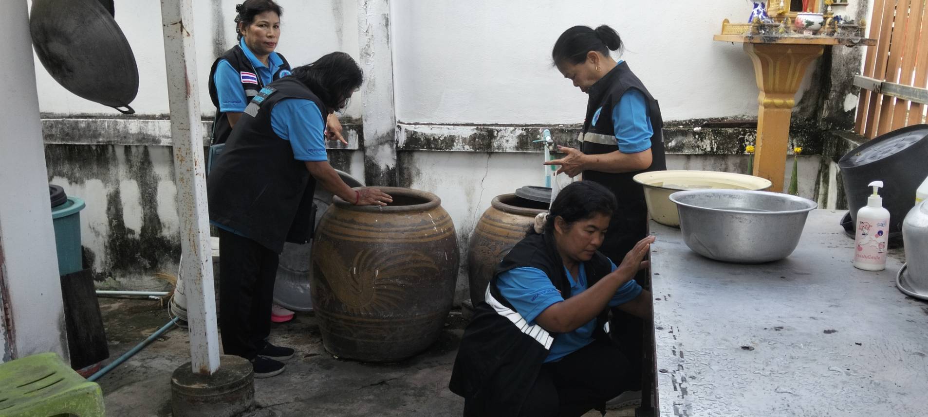 ภาพประกอบ: ฉีดพ่นยุง/สัตว์พาหะนำโรค