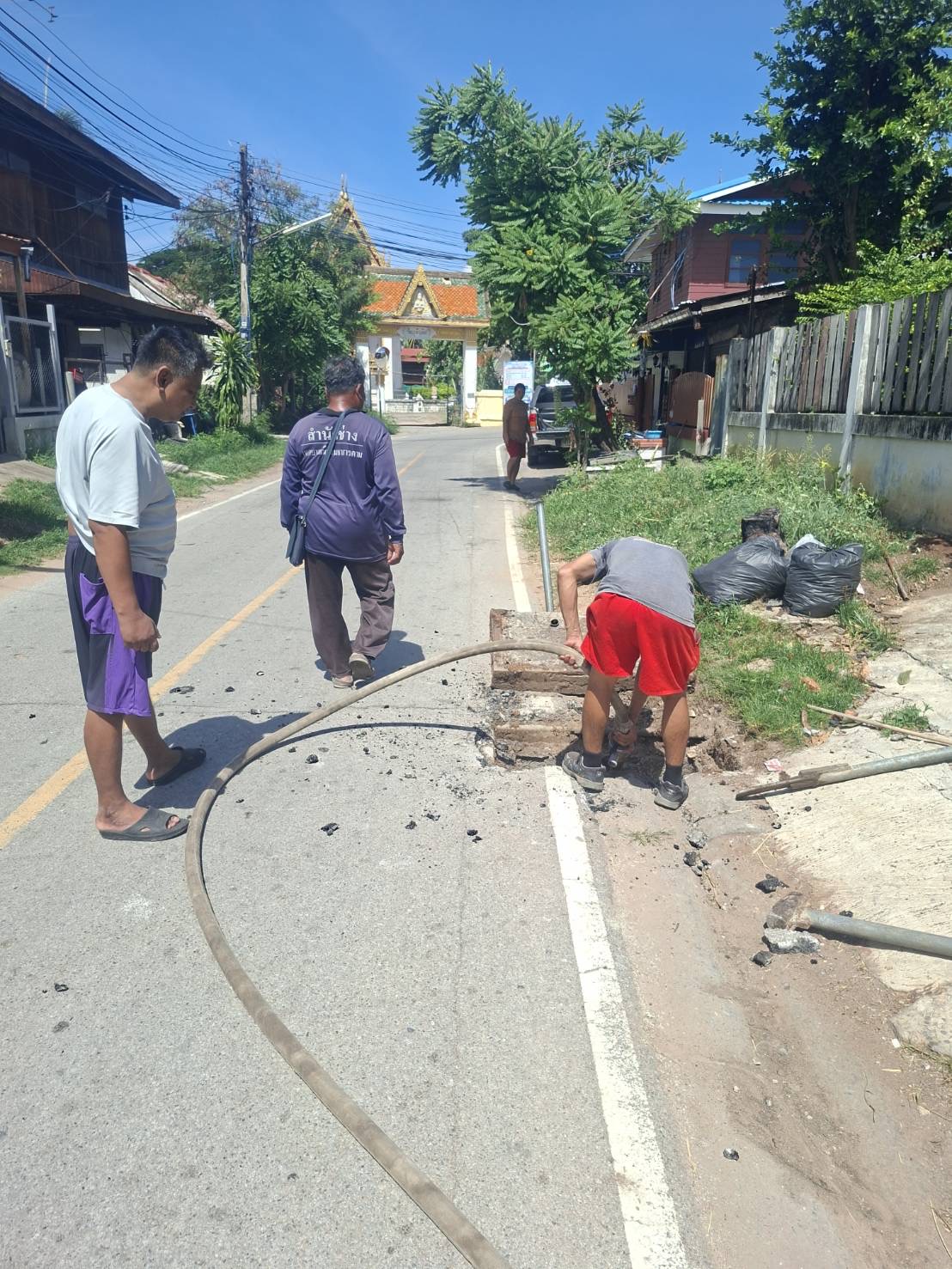 ภาพประกอบ: ท่อระบายน้ำอุดตัน/ชำรุด