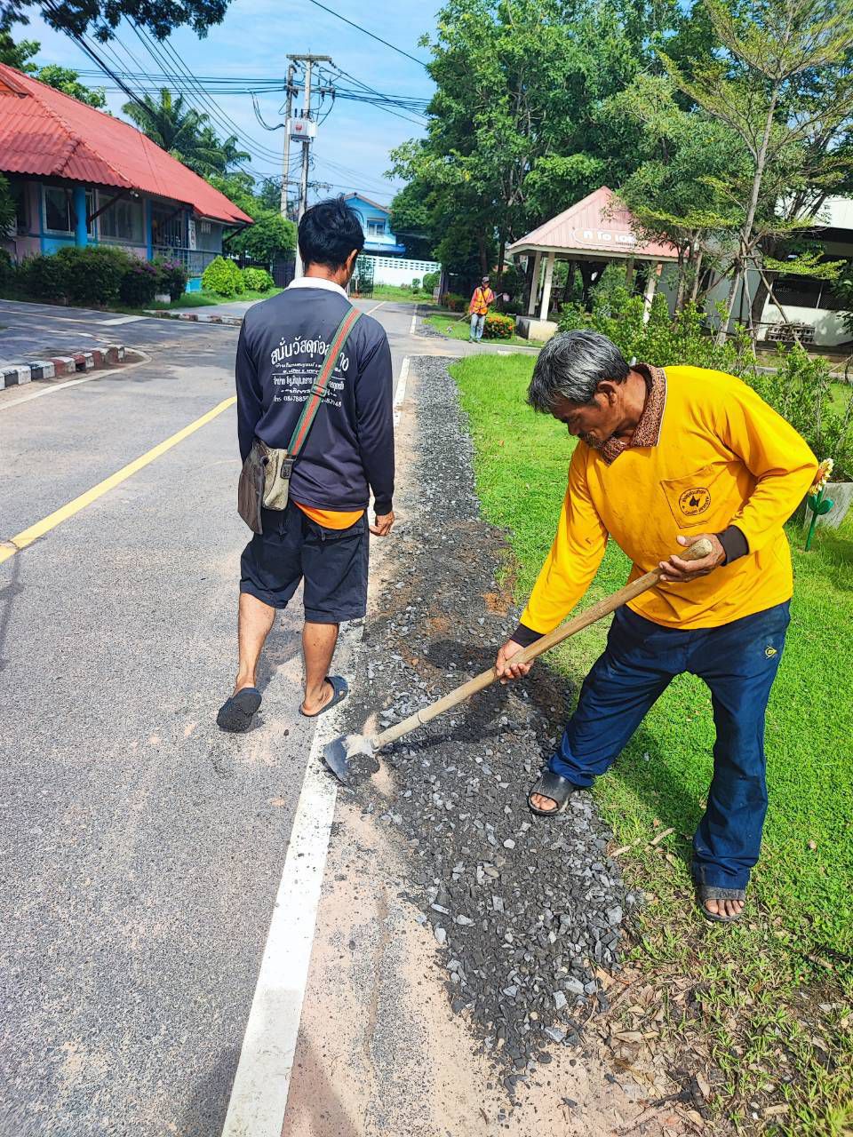 ภาพประกอบ: ถนน/สะพาน สาธารณะชำรุด