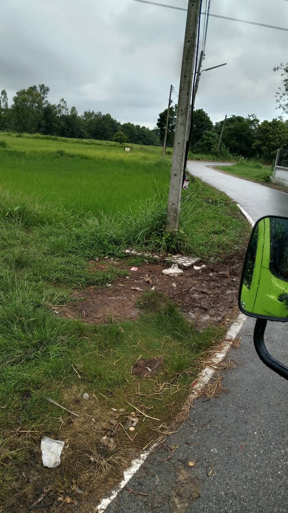 ภาพประกอบ: เรื่องขยะมูลฝอยทั่วไปในบริเวณที่สาธารณะ