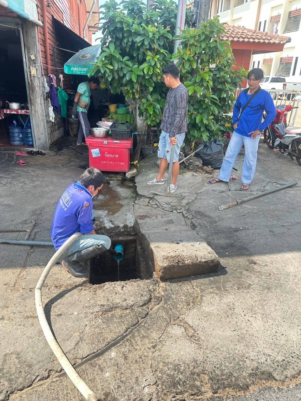 ภาพประกอบ: ท่อระบายน้ำอุดตัน/ชำรุด